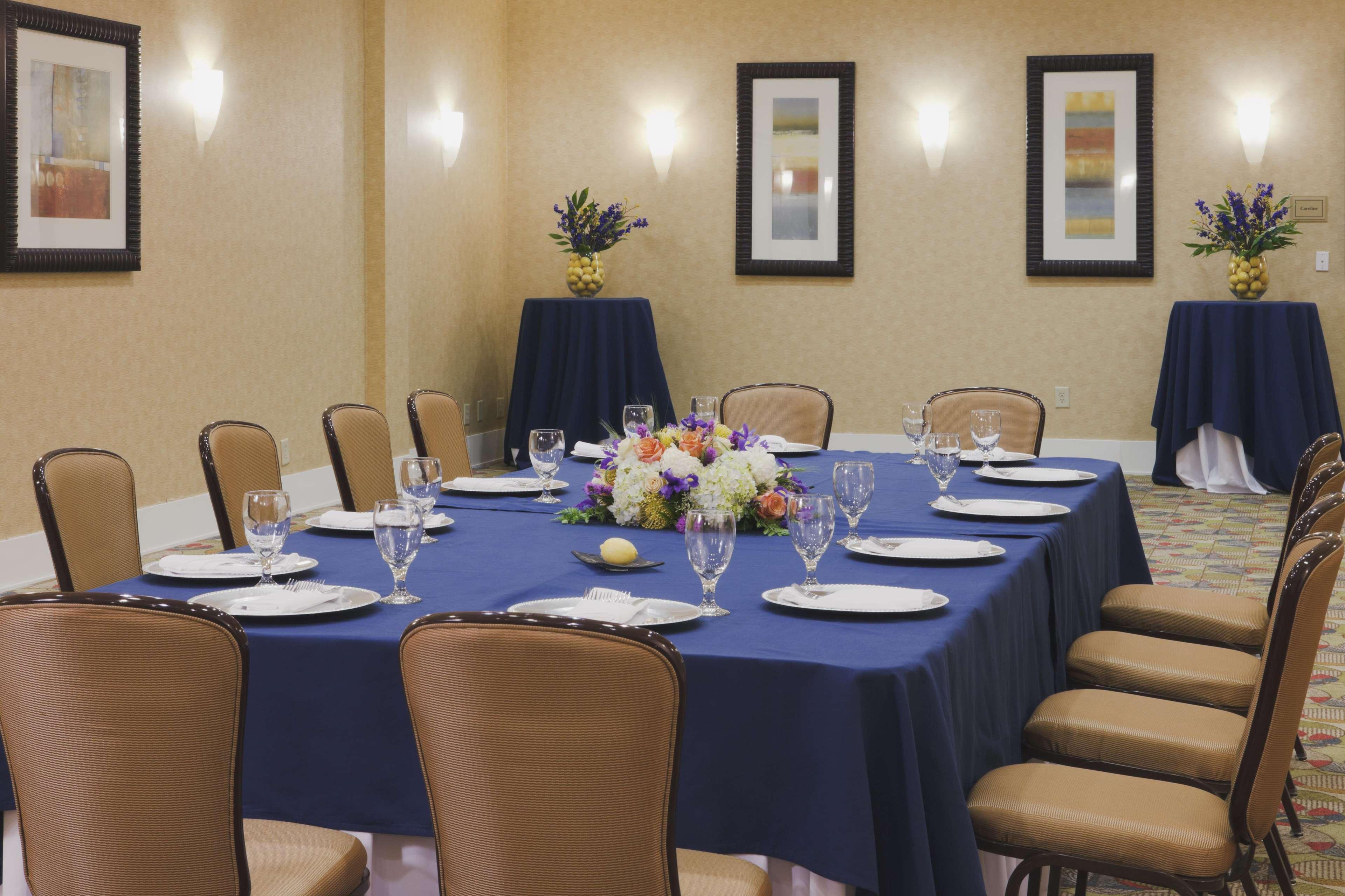 Hotel Doubletree By Hilton Columbus Restaurant foto