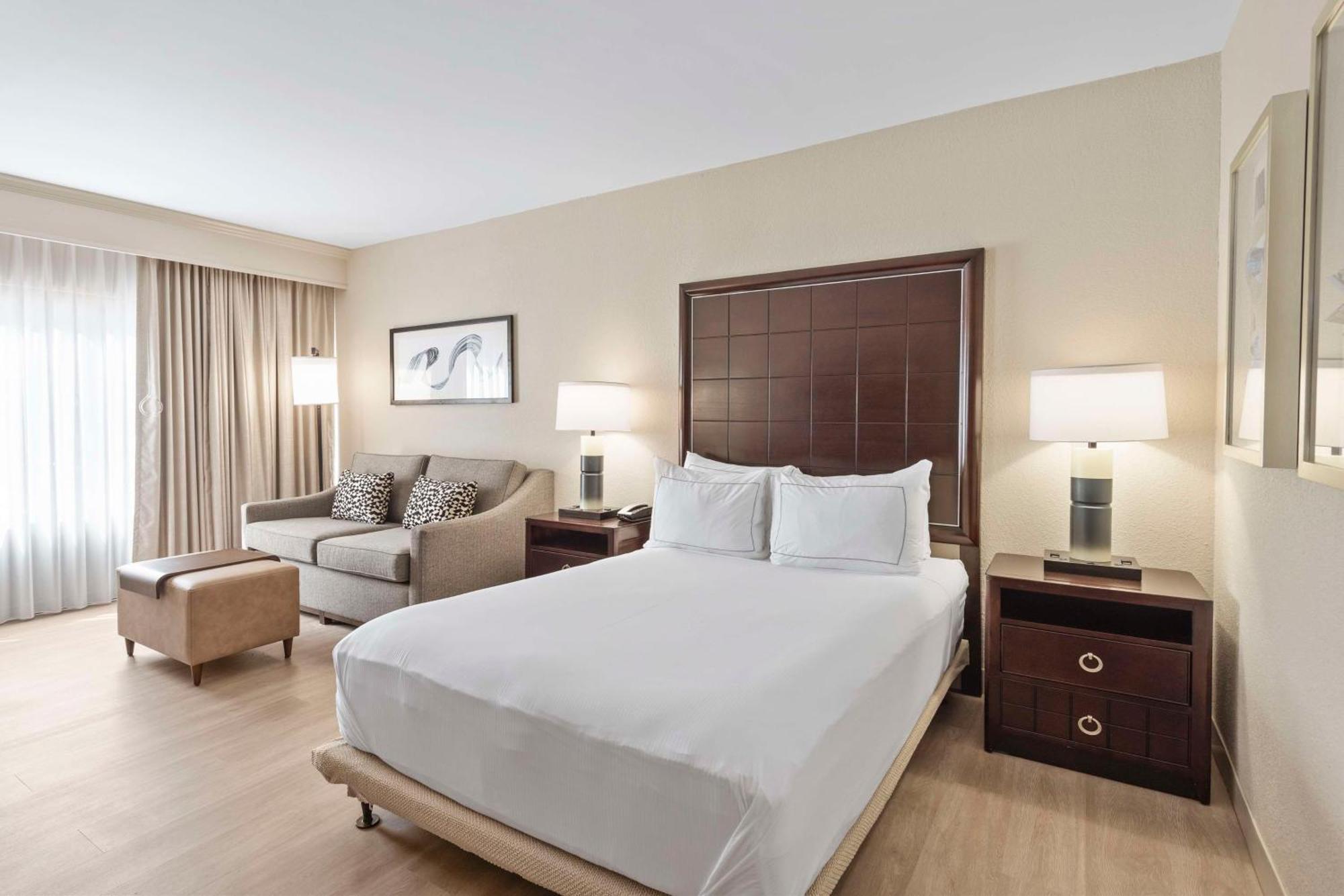 Hotel Doubletree By Hilton Columbus Exterior foto